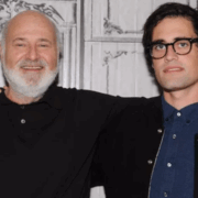 Hijo de Rob Reiner principal sospechoso en la muerte de su padre