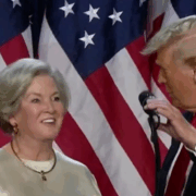 Jefa de gabinete de Trump hace una fuerte declaración sobre el presidente