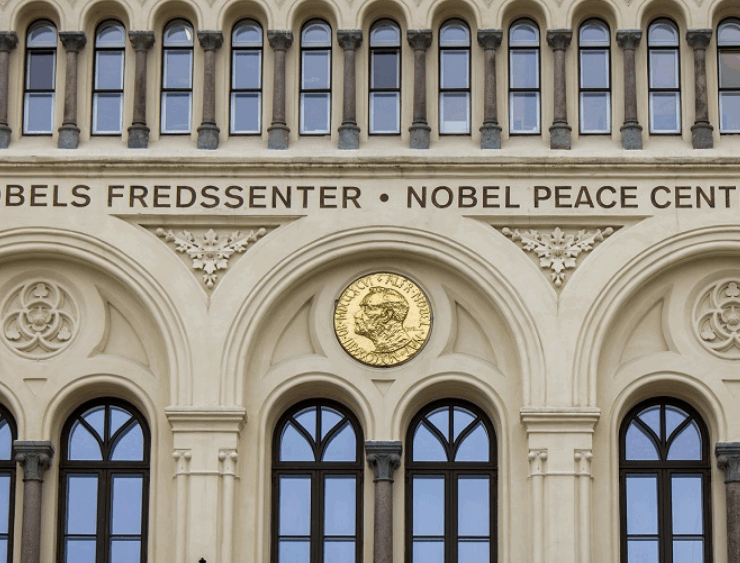 Denuncia a la Fundación Nobel por darle el premio a María Corina Machado