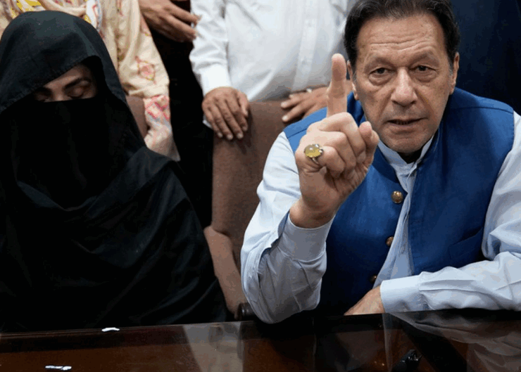 Ex primer ministro de Pakistán sentenciado por corrupción, se le dio cadena de 17 años