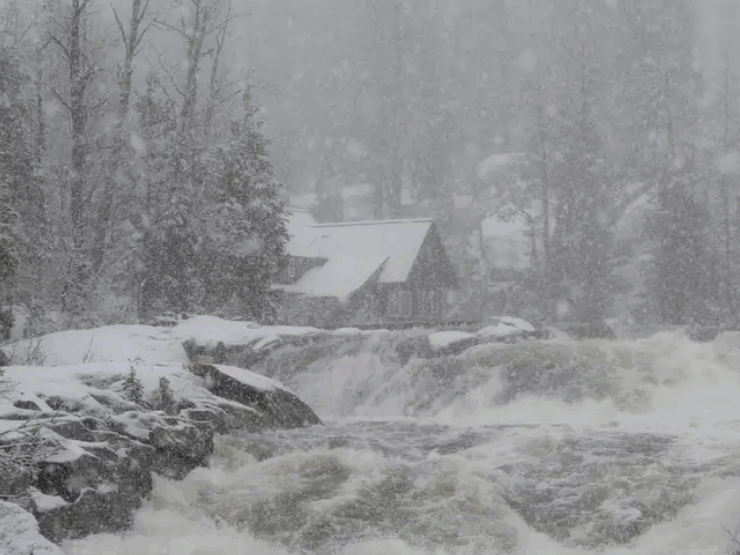 California en alerta máxima por una posible tormenta navideña