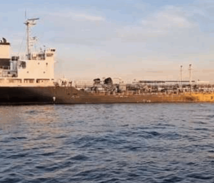 Irán detiene un petrolero con tripulación extranjera