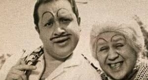 Eduardo Manzano junto a grandes figuras del espectáculo, demostrando su versatilidad y presencia en múltiples generaciones.