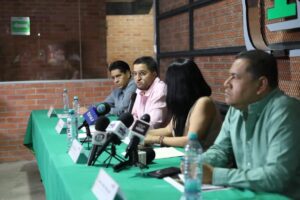 Autoridades estatales coordinan el operativo especial para reforzar la Seguridad durante recorrido de la Miss Universe, cuidando cada punto del desfile y la verbena popular.