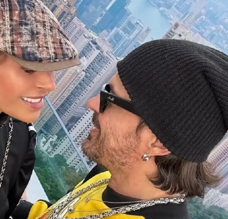 Galilea Montijo derrocha miel en Hong Kong y enamora a sus fans