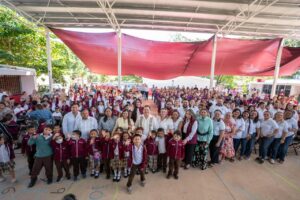 Con una inversión superior a 27 millones de pesos, el Gobernador Joaquín Díaz Mena anunció la modernización de cinco Centros de Atención a la Infancia, Casa U’ulab y la construcción un nuevo comedor escolar en la primaria Margarita Maza de Juárez de Conkal