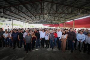 Gobernador Joaquín Díaz Mena encabezó la inauguración de los trabajos de rehabilitación de la posta ganadera del municipio de Cenotillo