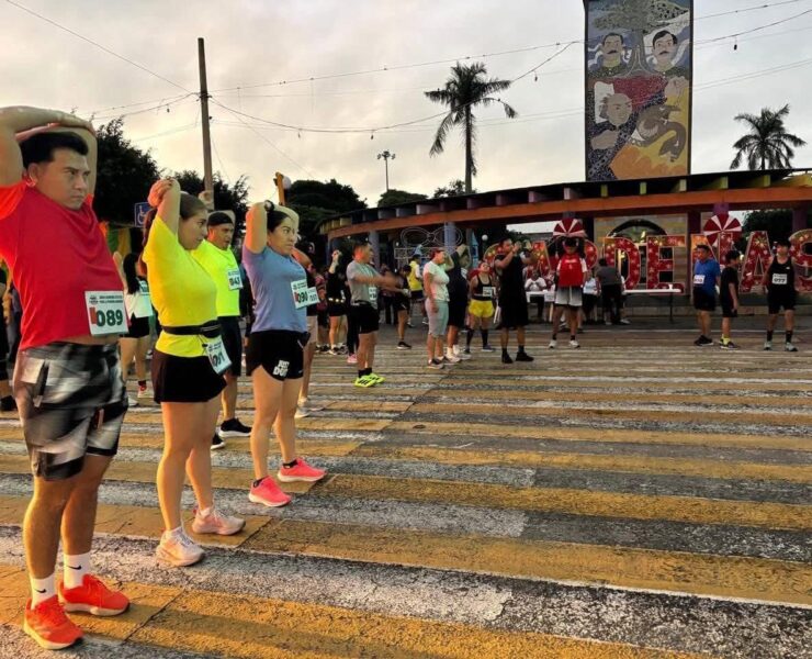 Gran Carrera Atlética por la Pierna Navideña en Cárdenas
