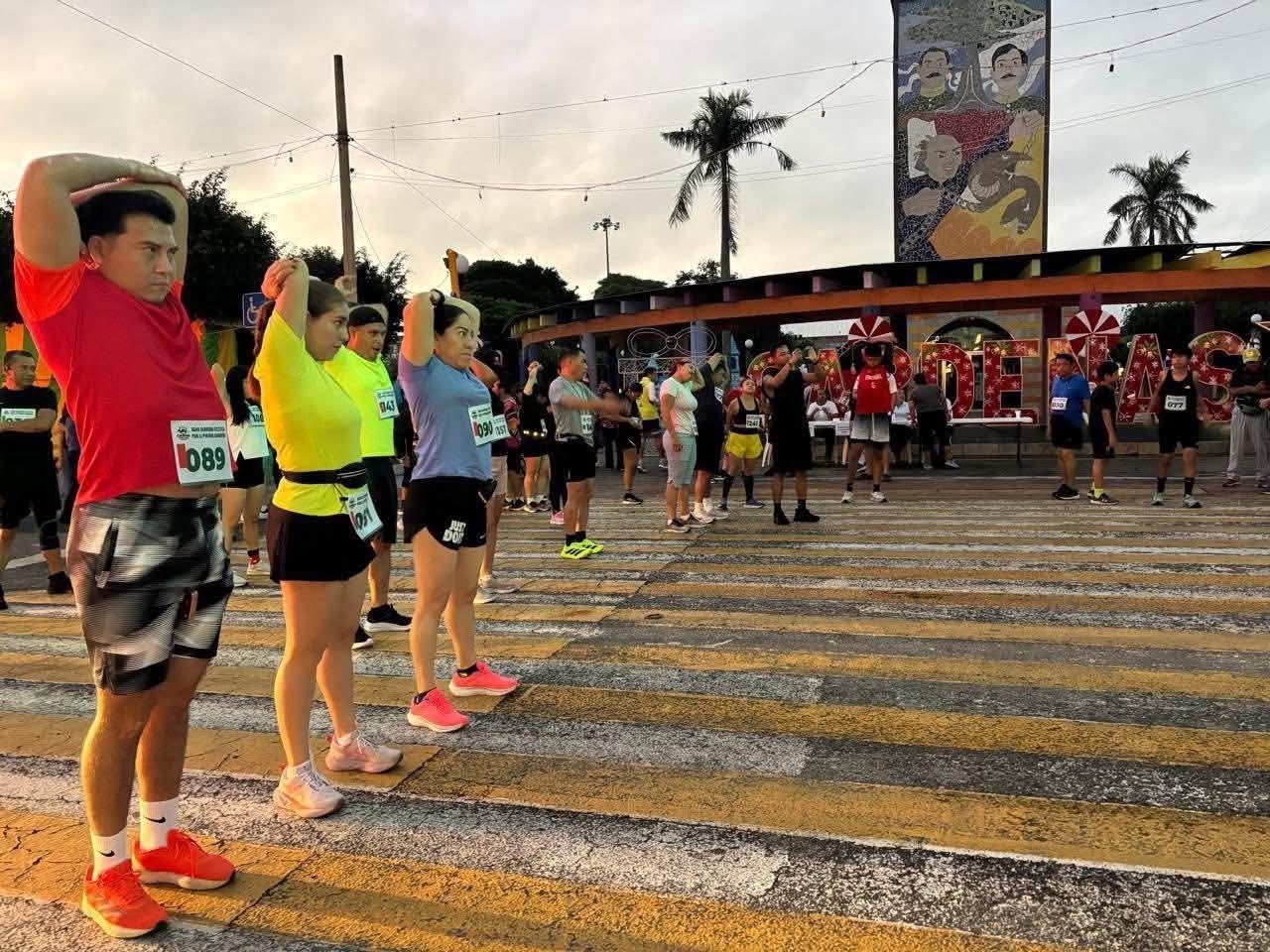 Gran Carrera Atlética por la Pierna Navideña en Cárdenas