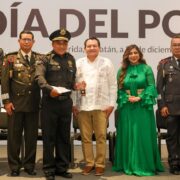 Joaquín Díaz Mena honra la lealtad y valentía de la SSP con reconocimientos por años de servicio