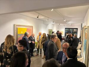 Invitados distinguidos acompañaron a Lourdes Sosa en el festejo por los 25 años de su galería, en una noche llena de cultura y celebración.