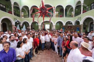 Gobernador Joaquín Díaz Mena refrendó su compromiso de mantener un gobierno cercano