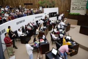 Diputados del Congreso del Estado durante la sesión extraordinaria en la que se dio luz verde al Presupuesto de Egresos 2026.