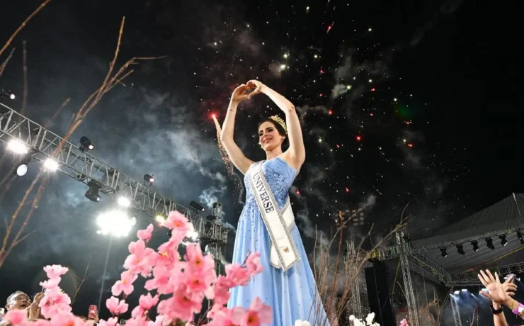 Miss Universo recibió una soberana bienvenida recorrido multitudinario lleno de emoción
