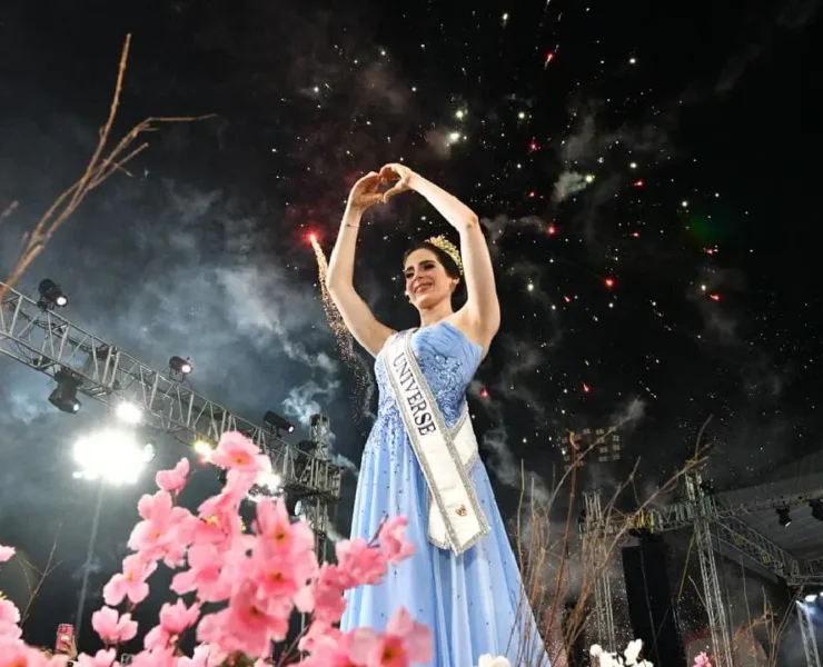 Miss Universo recibió una soberana bienvenida recorrido multitudinario lleno de emoción