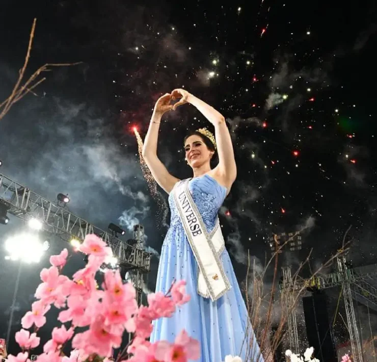 Miss Universo recibió una soberana bienvenida recorrido multitudinario lleno de emoción