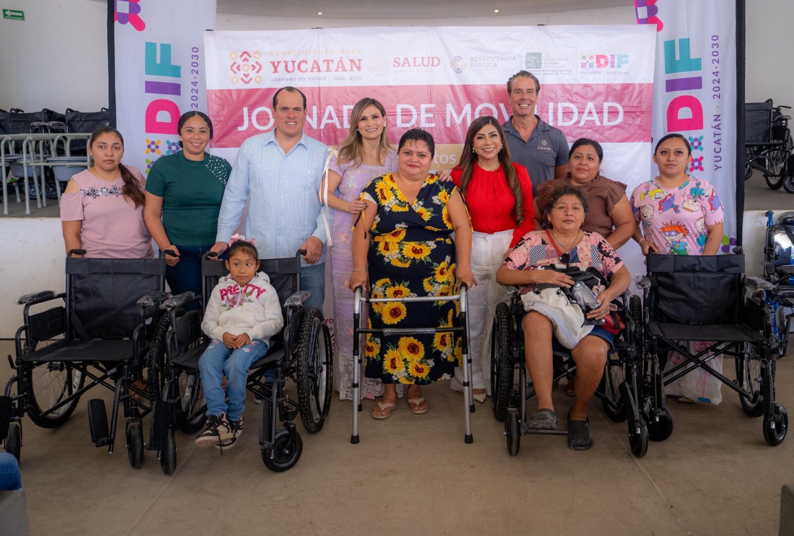 Movilidad que transforma vidas: DIF Yucatán cierra el año entregando aparatos de movilidad al oriente del estado
