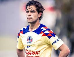 Patricio “Pato” Salas, canterano yucateco, formó parte del plantel bicampeón del América y se mantiene en el primer equipo azulcrema, consolidándose como otro referente del talento de Yucatán en la Liga MX.
