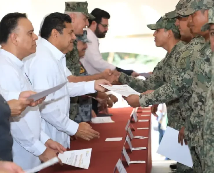 Reconocieron a 700 trabajadores y héroes solidarios