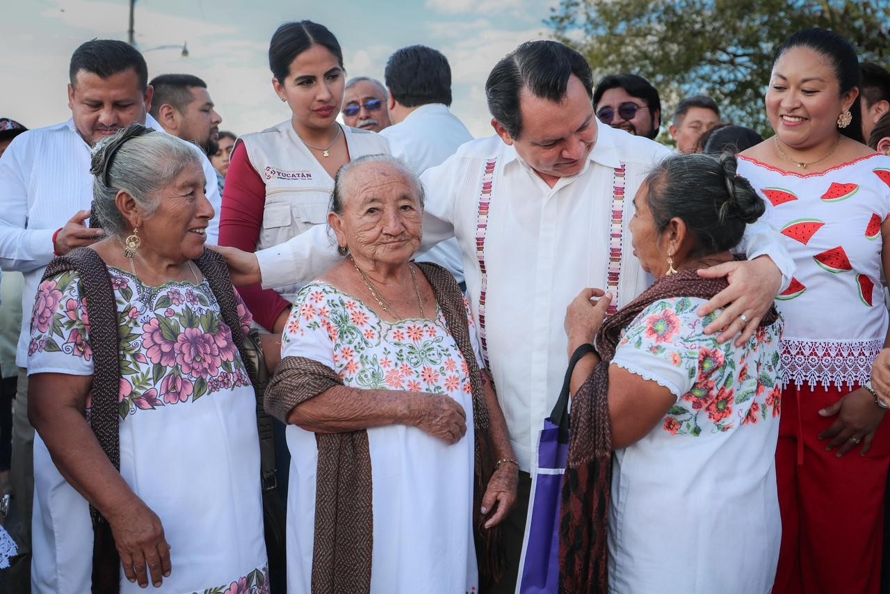 Reconstrucción de calles y comedor escolar fortalecen la movilidad en Tecoh