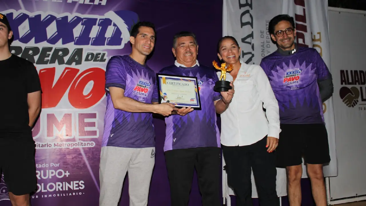 Rommel Pacheco encabezó el Medio Maratón del Pavo “Ponte Pila”