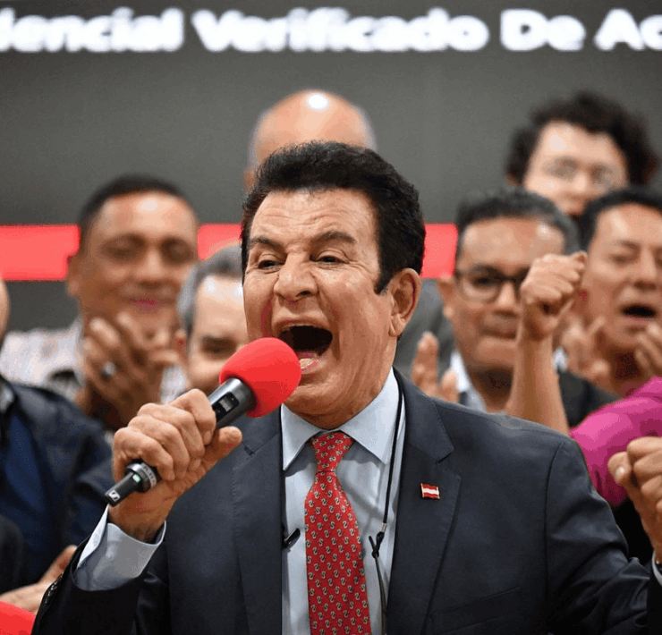 Salvador Nasralla amplía su ventaja