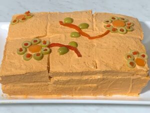 El sandwichón, emblemático de la gastronomía yucateca, encuentra sus raíces en la creatividad culinaria del señor Petronilo Vázquez Madera