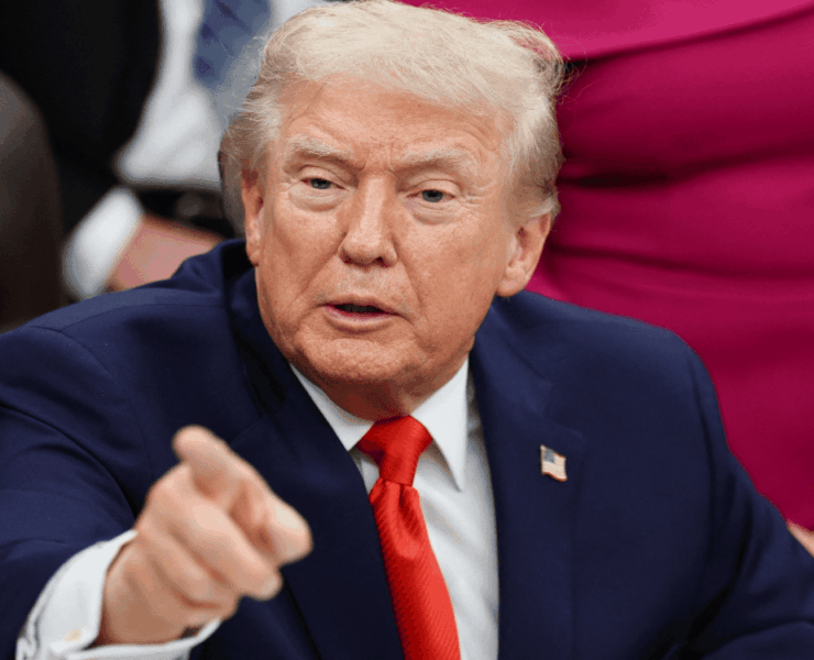 Trump asegura que EU destruyó una instalación