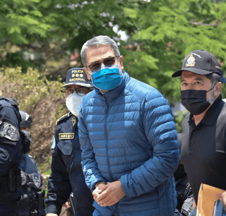 Trump ordena la liberación del expresidente de Honduras