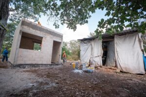 El mandatario comenzó la entrega de cuartos habitación del programa Construyendo Bienestar 