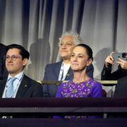 Claudia Sheinbaum destaca el orgullo de México al abrir el Sorteo del Mundial 2026