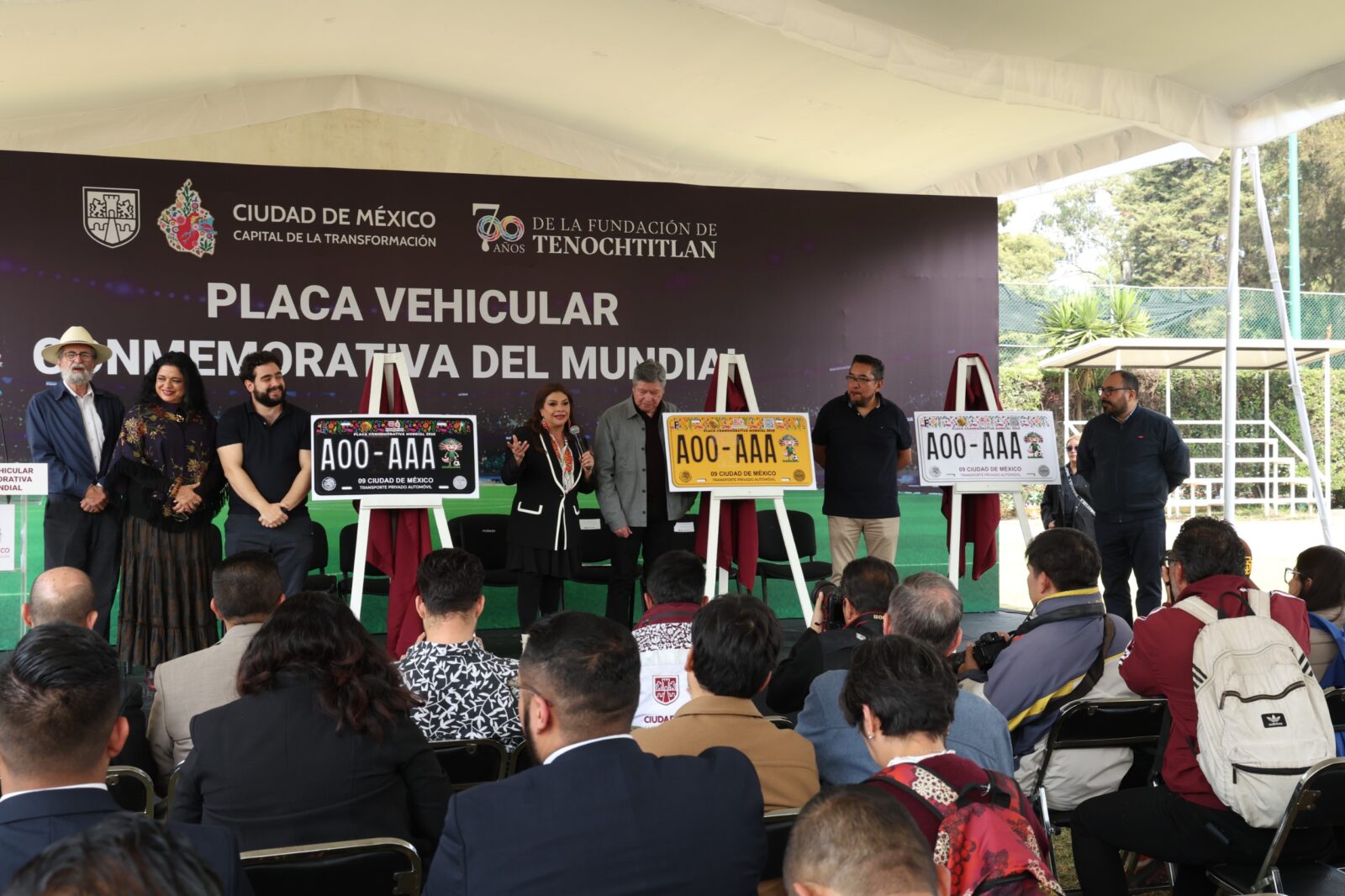 CDMX apuesta por el coleccionismo automotriz: lanzan placa conmemorativa del Mundial 2026, una estrategia para atraer ingresos y fortalecer la identidad futbolera