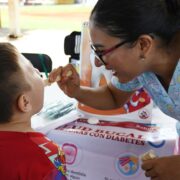 Yucatán cierra 2025 con avances en vacunación, control del dengue y cirugías extramuros