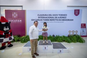 El Gobernador Joaquín Díaz Mena clausuró el XXXV Torneo de Ajedrez Gran Maestro Carlos Torre Repetto In Memoriam