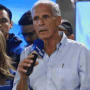 aspirante presidencial Nasry Asfura