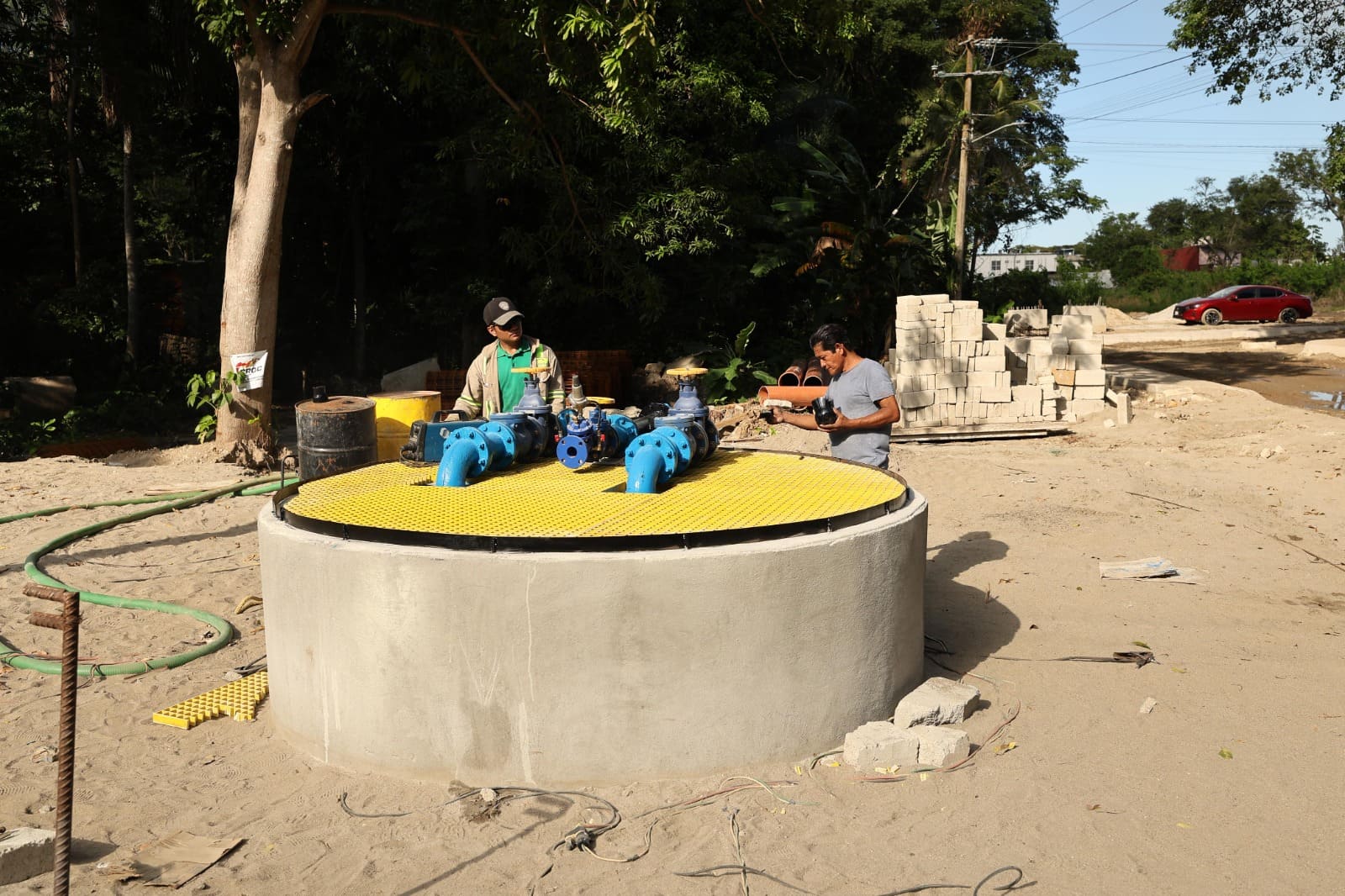 construcción de las redes de agua potable y drenaje sanitario