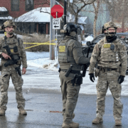 Algunos agentes migratorios se irán de Minneapolis