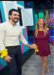 Andrea Legarreta sonríe ante los rumores que rodean su nueva etapa sentimental, confirmando que atraviesa un momento de ilusión y felicidad.