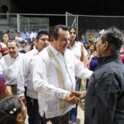 Anuncian acciones de vivienda para familias de Chikindzonot y comisarías