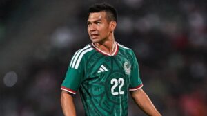 Hirving Lozano con la Selección Mexicana, buscando mantenerse en ritmo competitivo pese a quedarse sin equipo a meses del Mundial 2026.