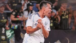 El “Chucky” Lozano en acción durante la temporada 2025 de la MLS, año en el que fue jugador franquicia de San Diego FC antes de quedar sin equipo.
