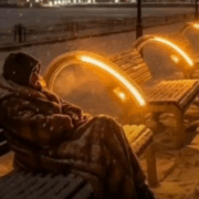 Japón desarrolla calentadores solares para ayudar a las personas sin hogar durante el Invierno