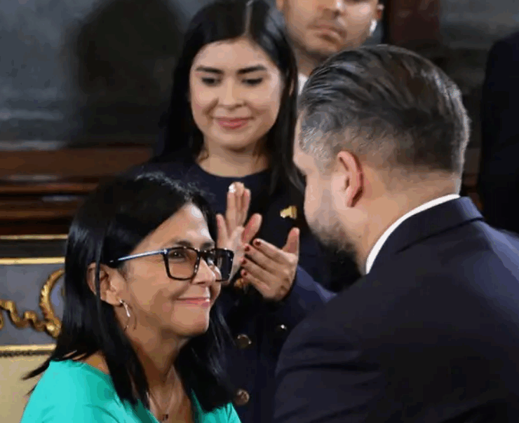 Hijo de Maduro da "apoyo incondicional" a Delcy Rodríguez