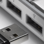 Microsoft quiere reemplazar los USB con está nueva tecnología digna de ciencia ficción