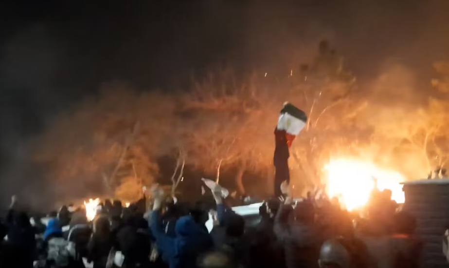 Protestas en Irán sobre las acciones de EEUU y lo consideró como objetivos de ataque