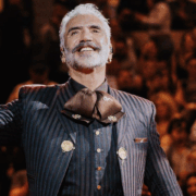 Alejandro Fernández es hospitalizado y operado de emergencia