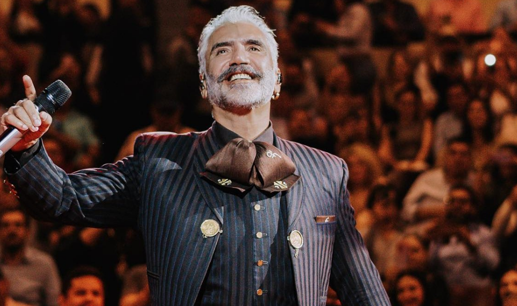 Alejandro Fernández es hospitalizado y operado de emergencia