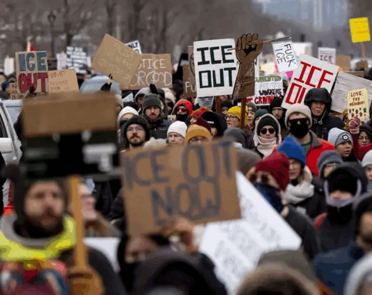Las protestas contra el ICE siguen, miles se reúnen en las calles para manifestarse