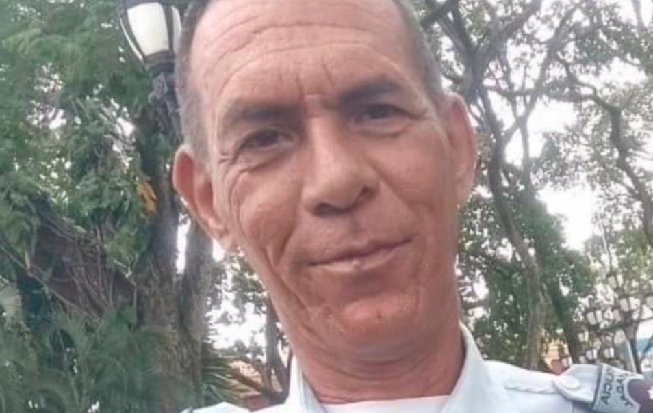 Muere bajo custodia policía acusado de ‘traición a la patria’