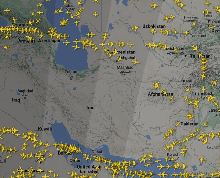 El régimen de Irán cerró su espacio aéreo en medio del caos interno